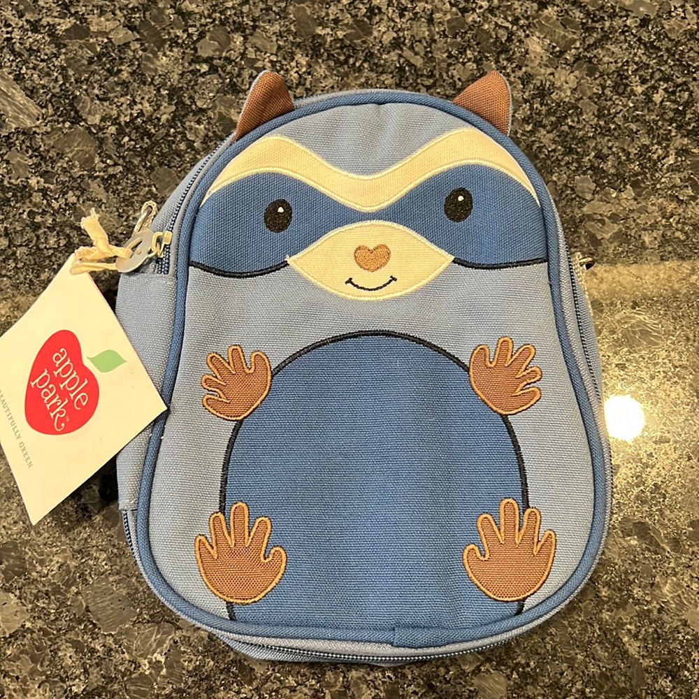 NWT Raccoon Apple Park Lunch Bag